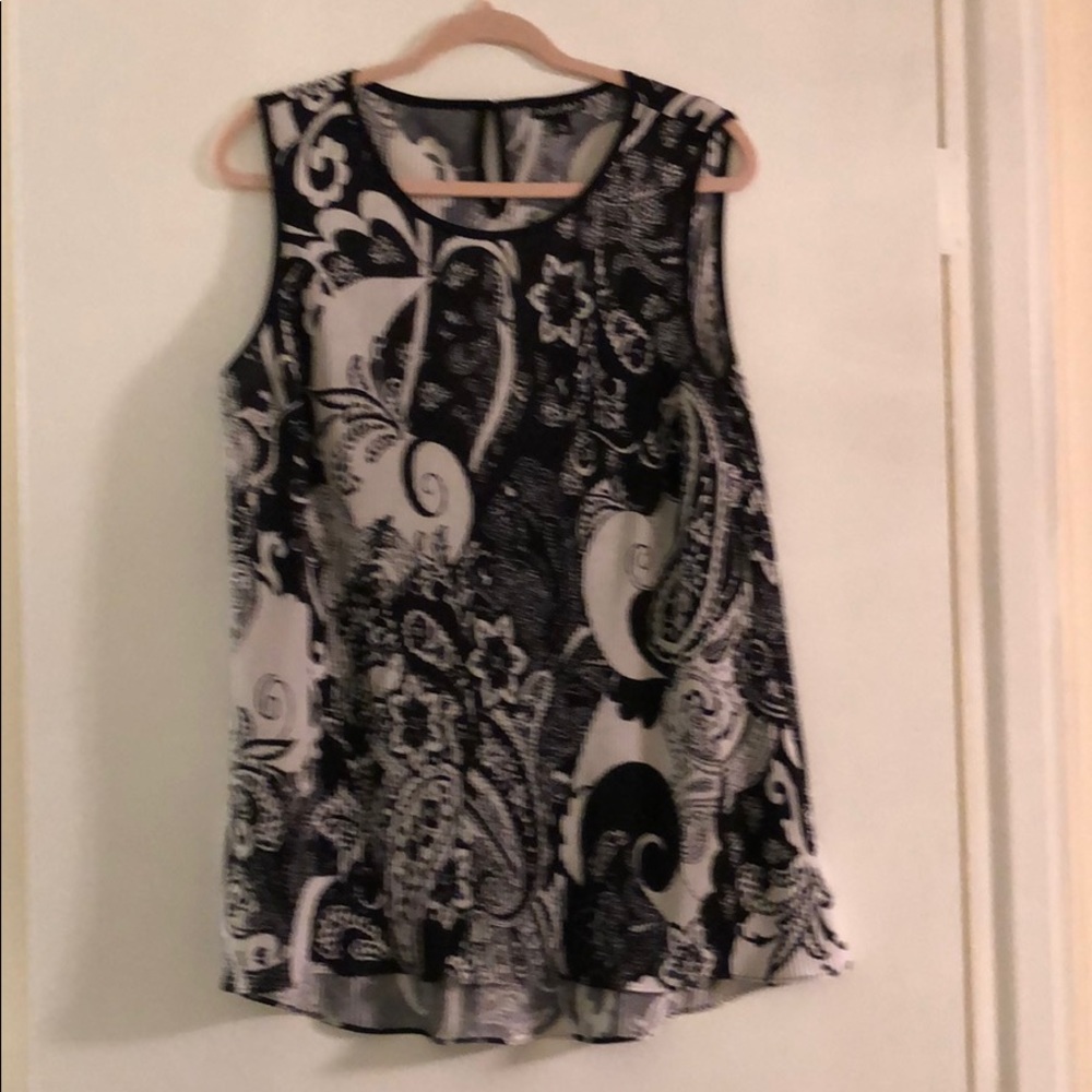 Black and white sleeveless ribbed top